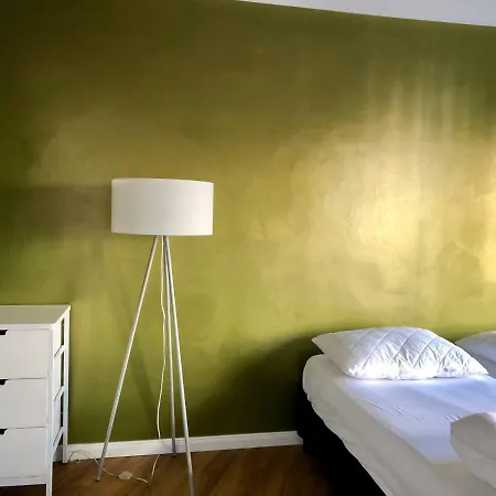Leipzig-suites - Hostel-apartment Lindenauer Markt Hostel *