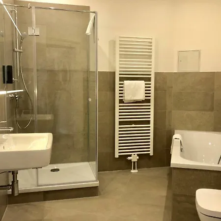 Hostel Leipzig-suites - Hostel-apartment Lindenauer Markt *